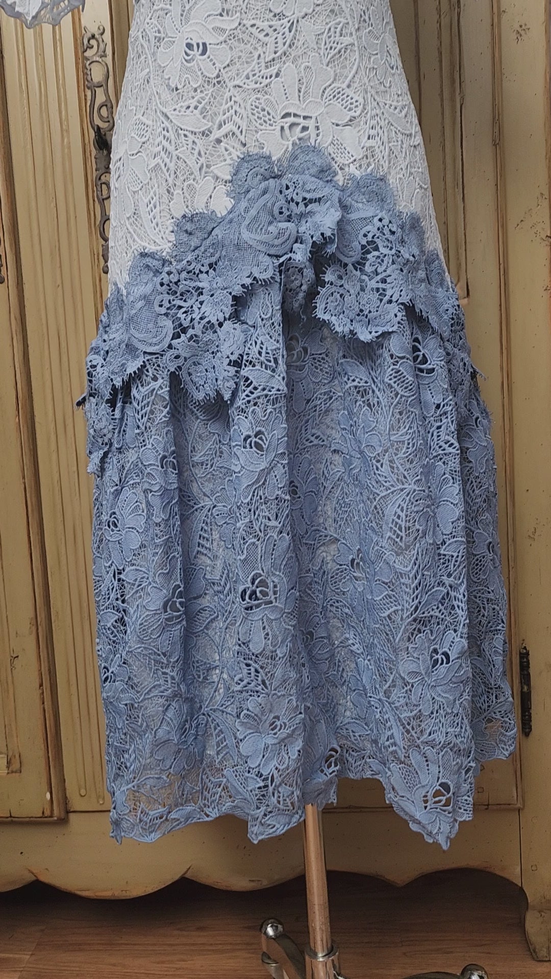 THE ELIZABETH LACE DRESS